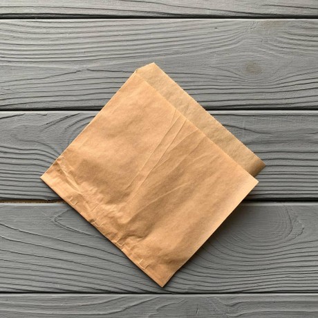 Уголок коричневый 150х140 мм 40гр/м2 (средняя жиростойкость) 224Ф