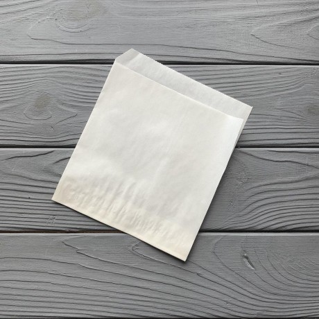 Уголок бумажный белый 160х140 мм 197Ф